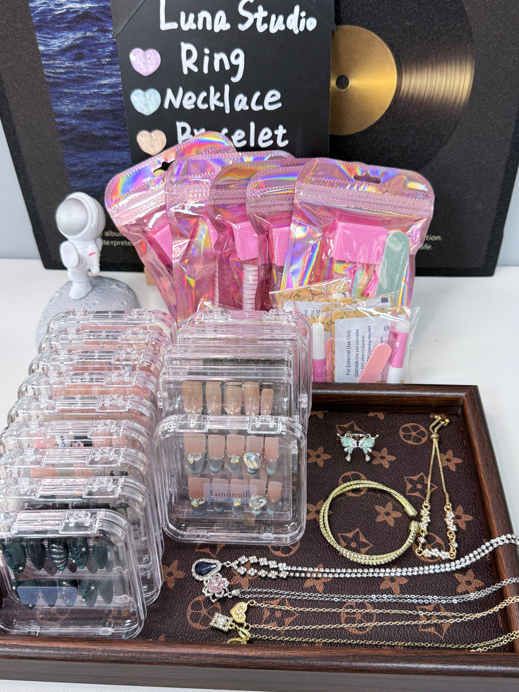 Luxe nails and premium jewelry lucky scoop