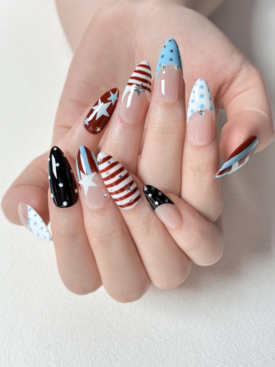 Retro USA Stripe Press Ons