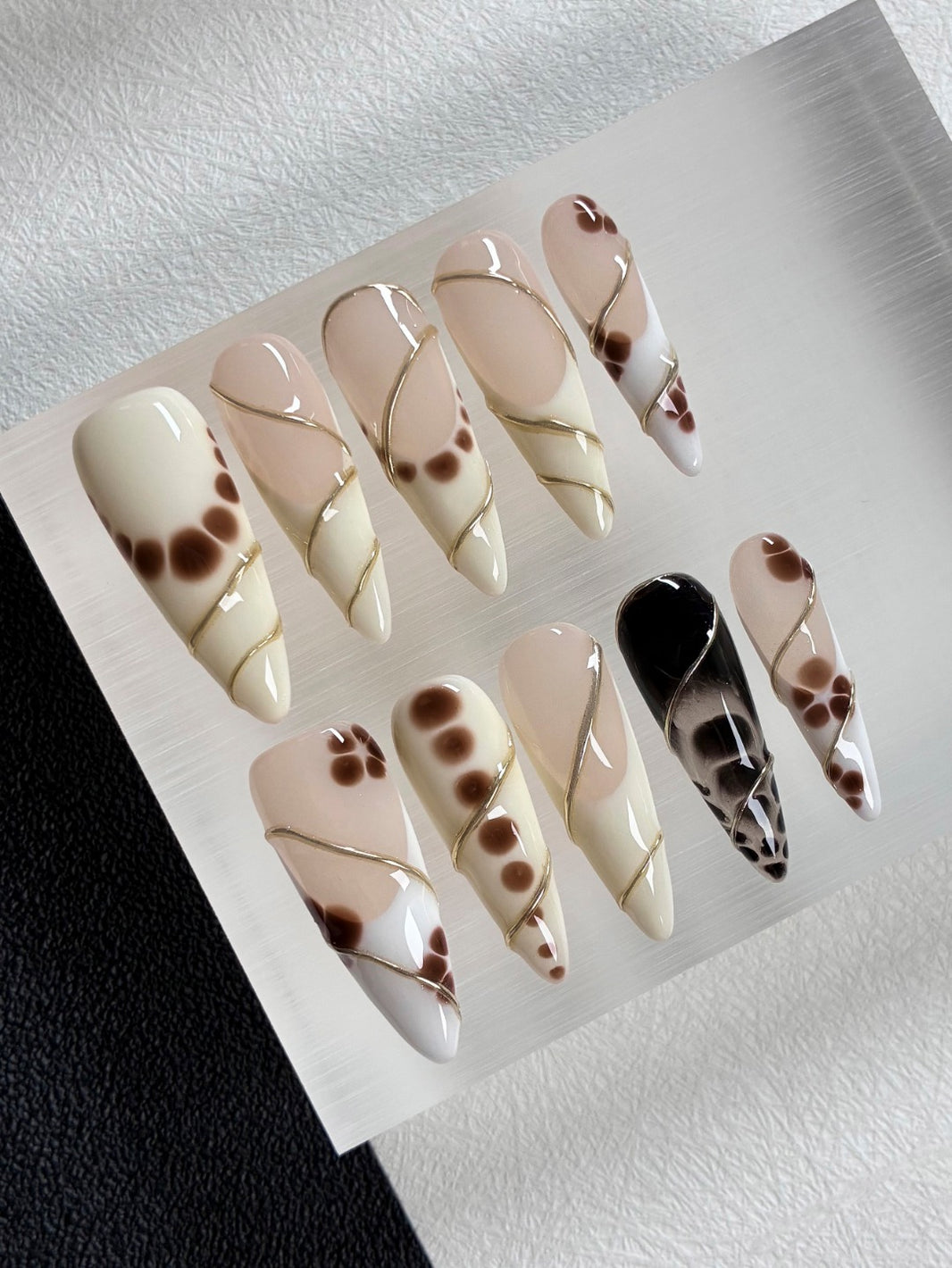 Coffee Leopard Gold Line Handmade Nails