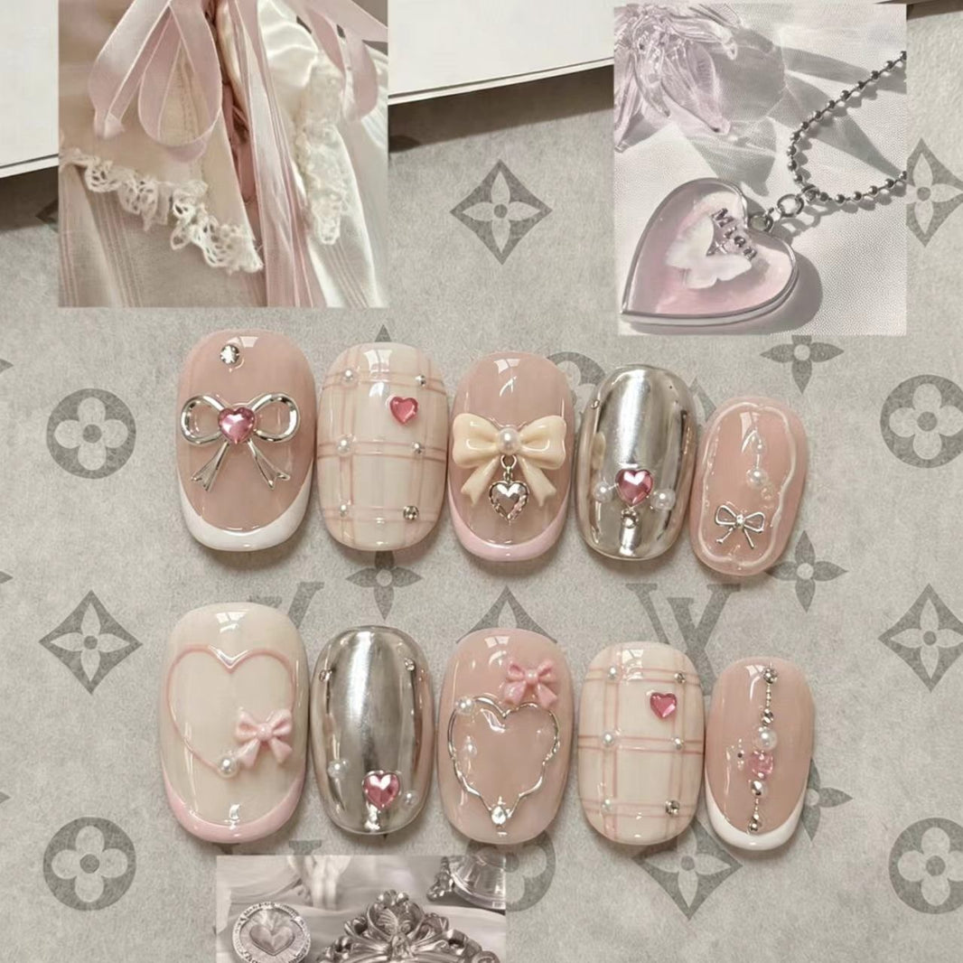 Soft Girl Vintage Plaid Metal Heart Manicure